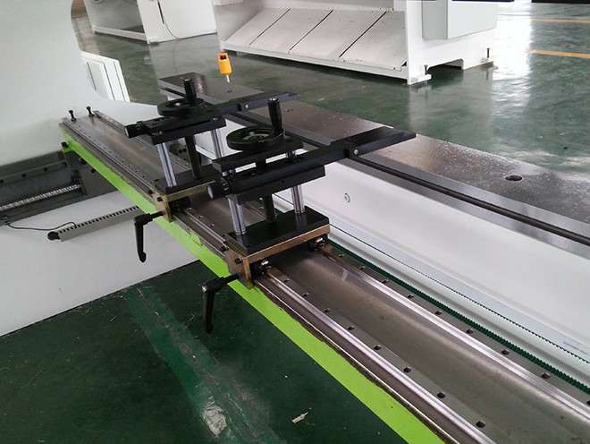 介绍钣金加工数控折弯机技巧-哈尔滨敬轩运动鞋类有限公司 介绍钣金加工数控折弯机技巧-哈尔滨敬轩运动鞋类有限公司